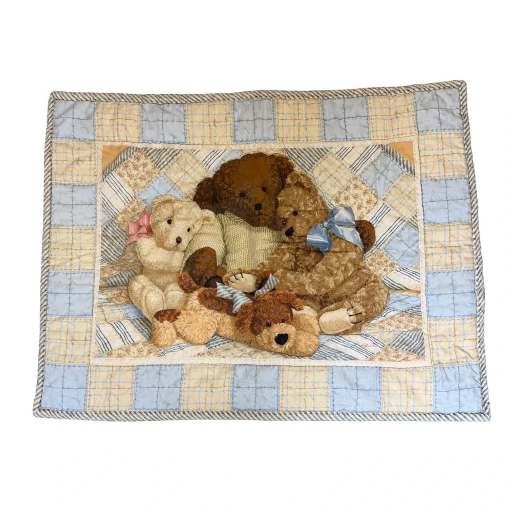 Vintage Teddy Bear Baby Quilt Nursery Wall Hanging Cottagecore 30x36
